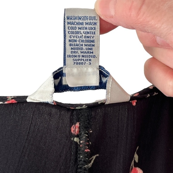 Arizona Jean Co. Black Floral Peplum Blouse Size Large - Picture 8 of 9